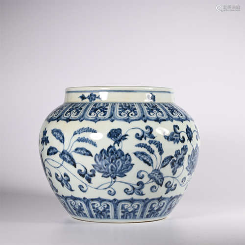 Ming Dynasty Small Blue and White Jar with Floral Pattern