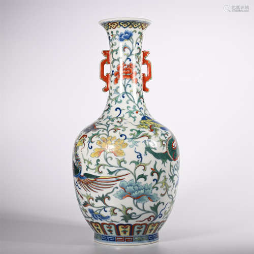 Qing Jiaqing famille rose amphora