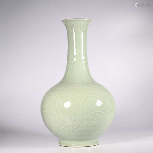 Qing Jiaqing Monochrome Glazed Skimmer Bottle