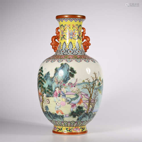 Qianlong famille rose double ear vase