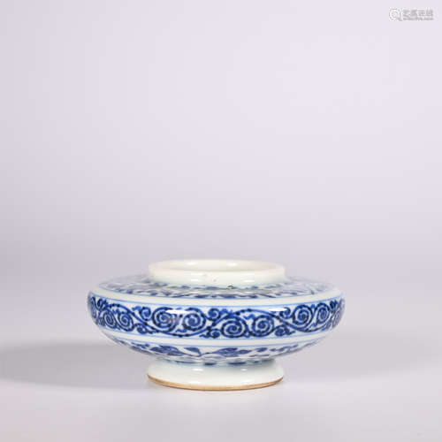 Qing yongzheng blue and white pot