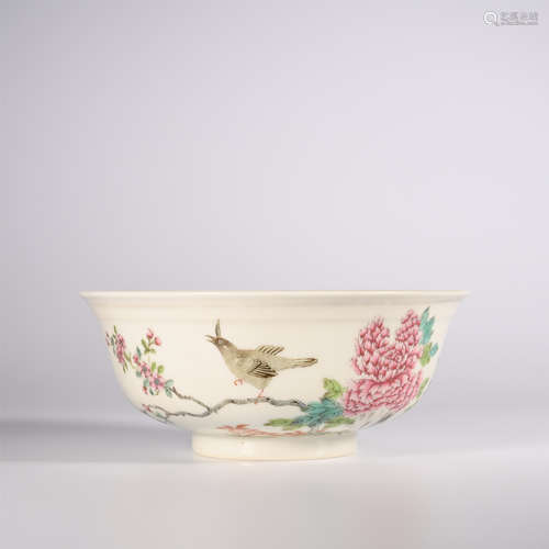 Qing pastel flower and bird bowl