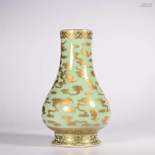 Qing Dynasty Qianlong Celadon Glazed Gold Vase