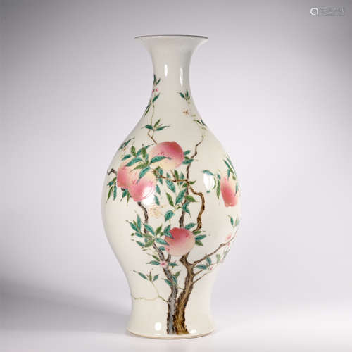 Qing yongzheng famille rose vase