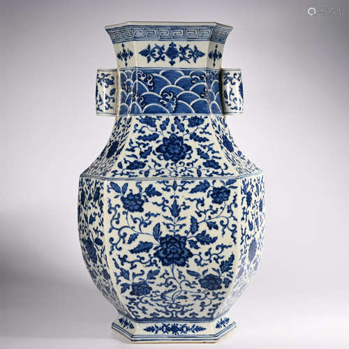 Qing Dynasty Qianlong blue and white vase with round ears