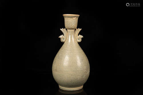 GUAN WARE VASE WITH LUG HANDLES