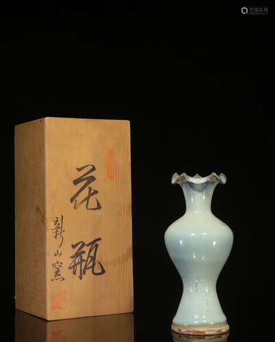 JUN WARE CELADON GLAZED VASE WITH FLORIFORM RIM