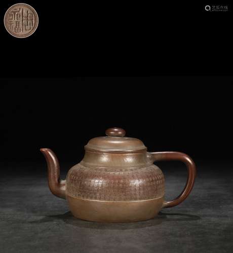 YIXING ZISHA 'KEYFRET PATTERN' TEAPOT