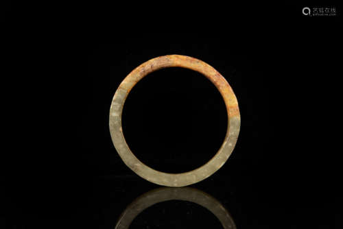 JADE ROUND BANGLE