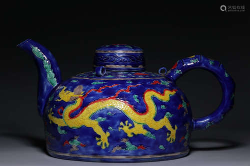 BLUE GROUND 'DRAGON'S PORCELAIN TEAPOT