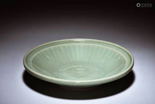 LARGE LONGQUAN WARE CHARGER