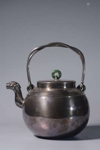 JAPANESE SHOWA PERIOD GILT SILVER 'LANDSCAPE SCENERY' TEAPOT WITH LIFTING HANDLE