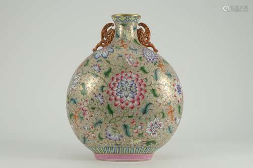 A Daqing-Qianlong Mark Famille Rose Gilt Vase