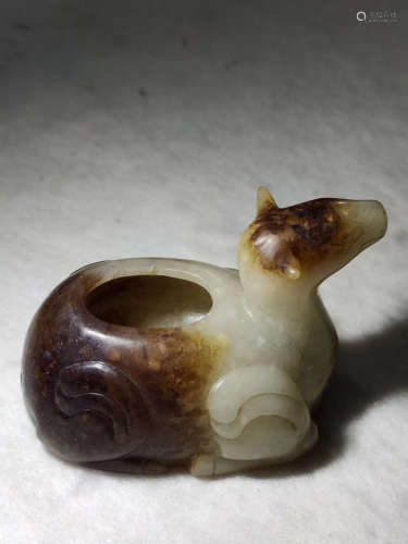 ARCHAIC JADE CARVED 'LAMB' BRUSH WASHER
