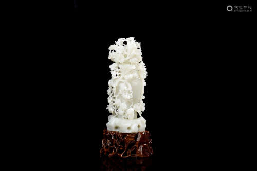 WHITE JADE RETICULATED FLOWERS VASE WITH LID