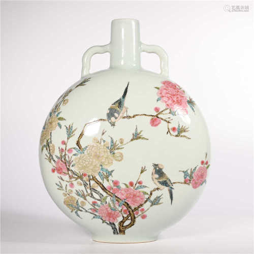 Qing Dynasty Yongzheng famille rose flower and bird pattern flat pot