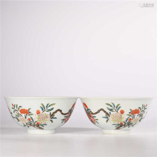 A pair of pastel melon and fruit bowl in Yongzheng of Qing Dynasty