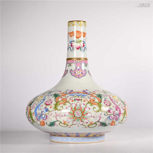 Qing Dynasty Qianlong pastel bottle
