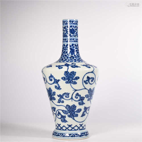 Qing Dynasty Yongzheng blue and white lotus vase
