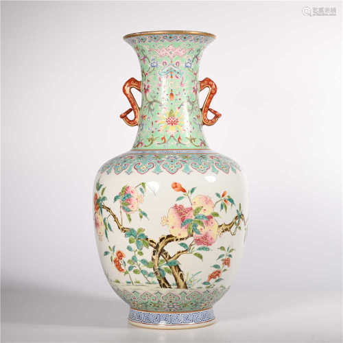 Qing Dynasty Qianlong pastel vase with melon and fruit pattern