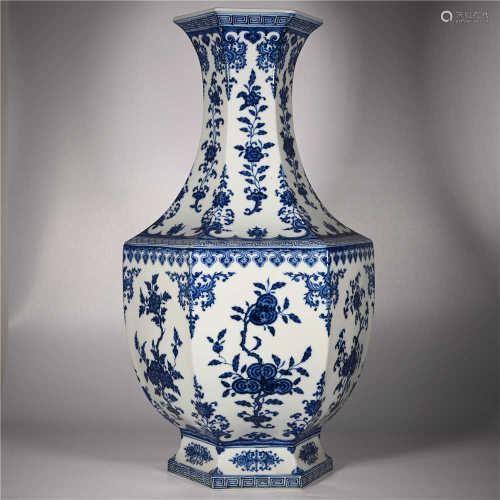 Qing Dynasty Qianlong blue and white flower pattern hexagonal vase
