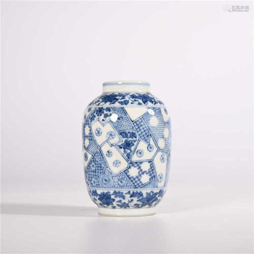 Qing Dynasty Yongzheng blue and white small pot
