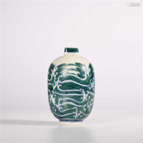 Qing Dynasty Yongzheng green color sea water pattern small pot