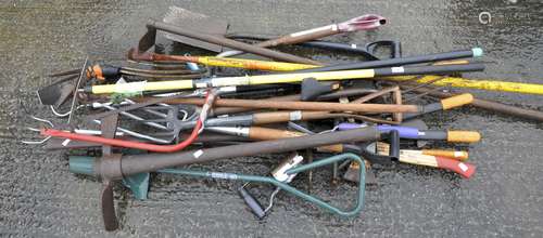 A quantity of assorted garden tools,