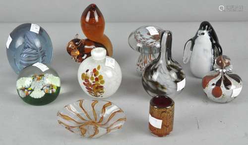 A collection of assorted glass, to include Wedgwood, Isle of Wight, Mdina and others,