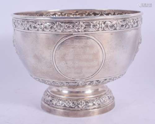 AN EARLY 20TH CENTURY THAI SILVER BUDDHISTIC ALMS BOWL decorated with thai figures in various pursui
