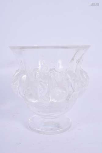 A FRENCH LALIQUE GLASS BIRD VASE. 12.5 cm high.