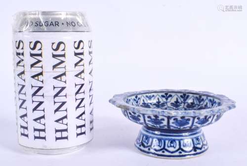 AN 18TH/19TH CHINESE BLUE AND WHITE PORCELAIN TAZZA Qing, possibly made for the Islamic market. 10 c