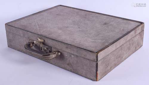 A RARE ART DECO SHAGREEN GENTLEMAN'S CARRYING CASE of Dutch Historical interest, by repute the prope