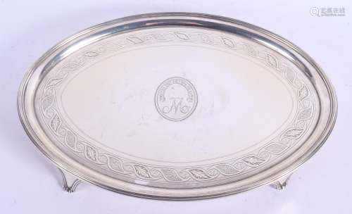 A LARGE LATE 18TH CENTURY ENGLISH SILVER STAND. London 1799. 736 grams. 30 cm x 20 cm.