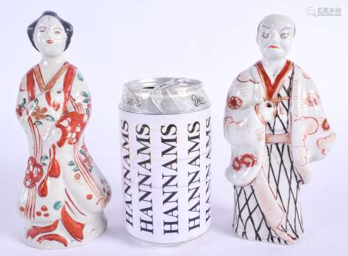 A VERY RARE PAIR OF 17TH CENTURY JAPANESE EDO PERIOD KAKIEMON FIGURES modelled embellished in foliag