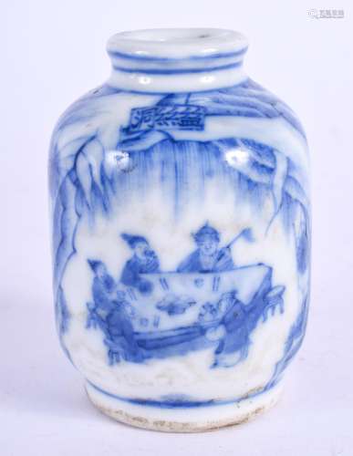 A 19TH CENTURY CHINESE BLUE AND WHITE PORCELAIN SNUFF BOTTLE Late Qing, bearing Kangxi marks to base