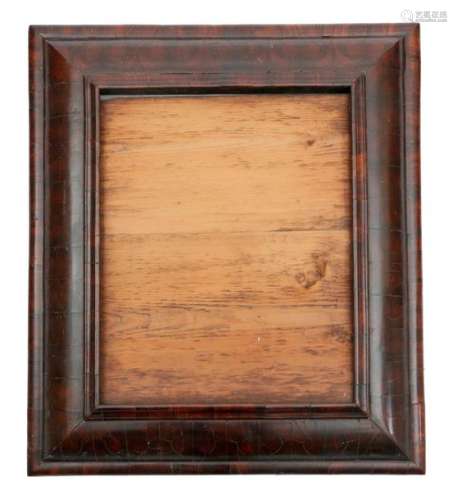 A WILLIAM AND MARY OYSTER VENEERED MIRROR FRAME LA…