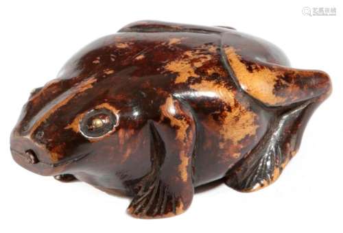 A TREEN FROG SNUFF BOX 19TH CENTURY with a painted…