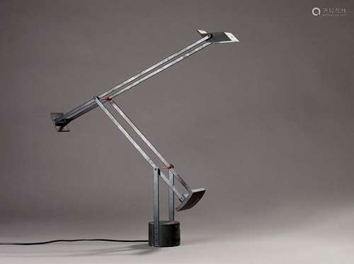 Richard SAPPER Artemide Lampe Tizio en métal laqué…