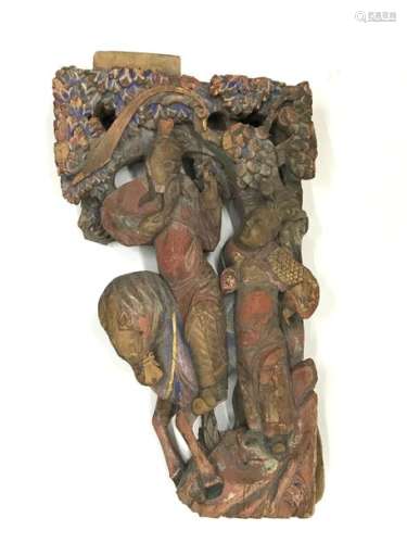 Architectural element made of polychrome carved wood representing a rider conversing under a tree. Height : 85,3 cm. Width : 47,5 cm. Depth : 14, 3 cm. Wear and tear, accidents and missing parts.