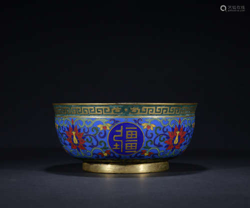 A cloisonne bowl with flowers pattern