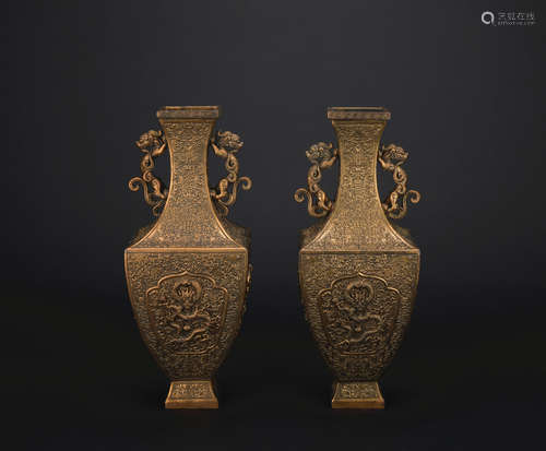 A gilt bronze bottle with dragon pattern 1*pair