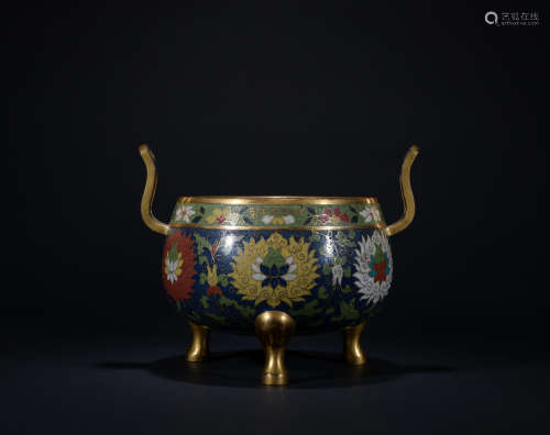 A cloisonne incense burner with flowers pattern