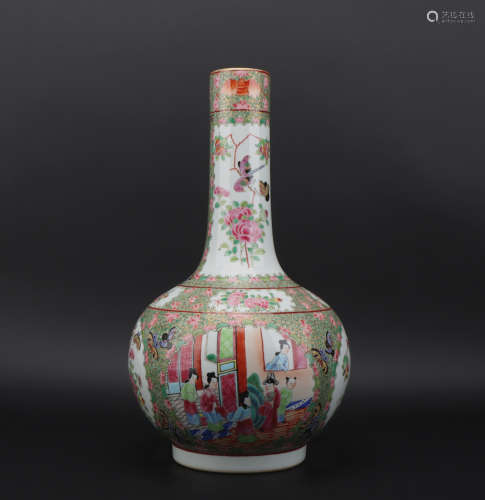 A Guang cai 'figure' globular vase