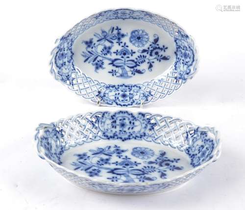 A pair of 19th Century Meissen reticulated dishes, in the 'Blue Onion' pattern, of oval form, the