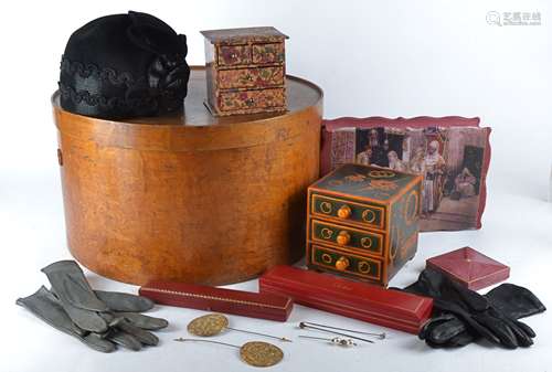 A small collection of boxes to include an early 20th Century circular treen hat box of cylindrical