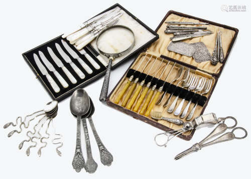 A small collection of silver and silver plate, including a part silver handled manicure set, a