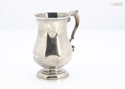 A 1960s silver tankard from Walker & Hall, bulbous body with engraved initials, 9.9 ozt, 14.5cm,