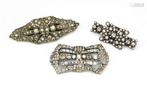 An Art Deco paste double clip brooch, of oval rectangular style, another paste and chrome brooch and