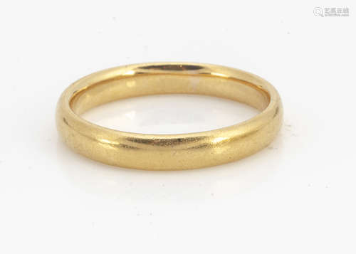 A 22ct gold D shaped wedding band, ring size O, 4.5g